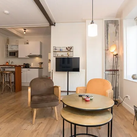 Апартаменты Luttik Oudorp 30 Алкмар